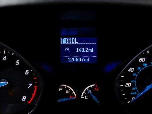 Used 2014 Ford Focus S FWD image 19