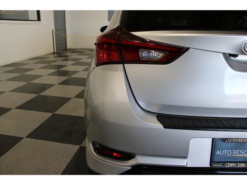 Used 2016 Scion iM image 10