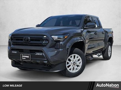 Used 2025 Toyota Tacoma SR5 image 1