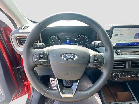 Used 2023 Ford Maverick Lariat w/ Lariat Luxury Package FWD image 11