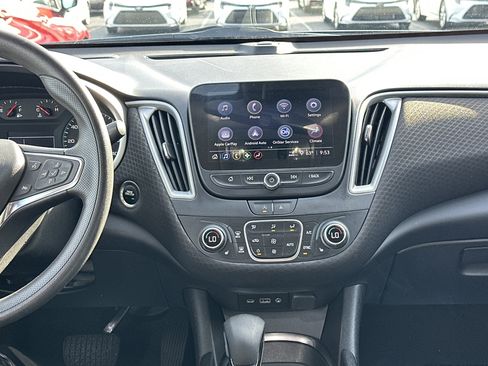 Used 2024 Chevrolet Malibu LT image 30