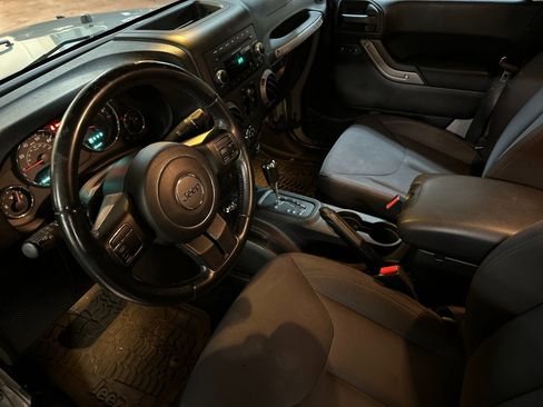 Used 2015 Jeep Wrangler Unlimited Sport w/ Quick Order Package 24S image 9