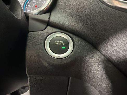Used 2022 Chevrolet Equinox LT FWD image 18