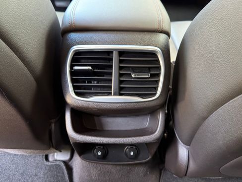 Used 2020 Hyundai Santa Fe SEL image 15