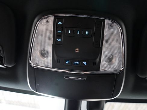 Used 2022 Jeep Grand Cherokee Limited AWD/4WD image 33