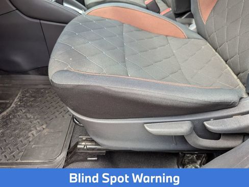 Used 2018 Nissan Kicks SR FWD image 16