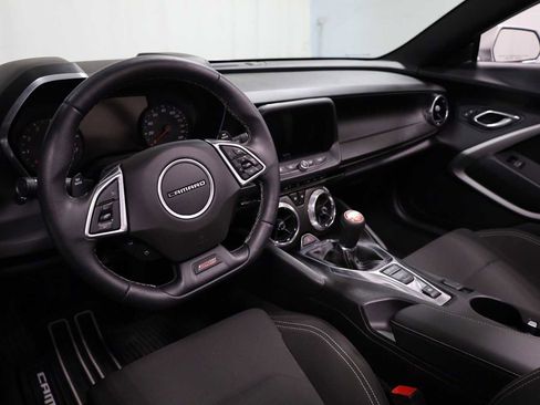 Used 2016 Chevrolet Camaro SS image 4