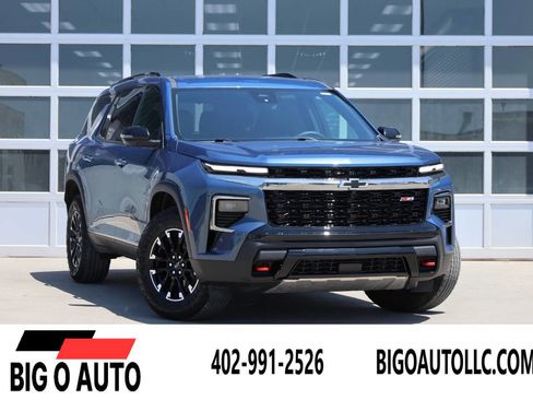 Used 2024 Chevrolet Traverse Z71 w/ LPO, Floor Liner Package AWD/4WD image 1