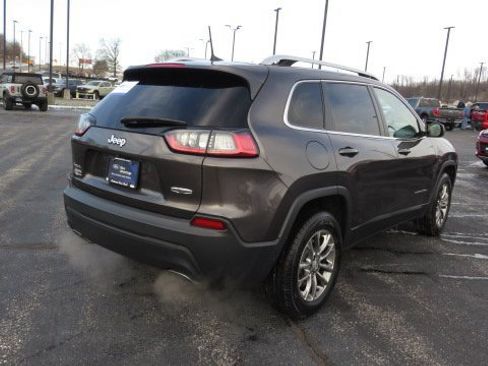 Used 2019 Jeep Cherokee Latitude Plus w/ Comfort/Convenience Group image 7
