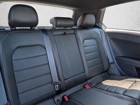 Used 2015 Volkswagen GTI SE w/ Lighting Package (SEL) image 18