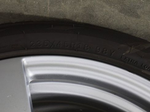 Used 2011 Mercedes-Benz E 550 Cabriolet image 36