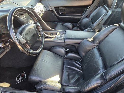 Used 1991 Chevrolet Corvette Coupe image 9