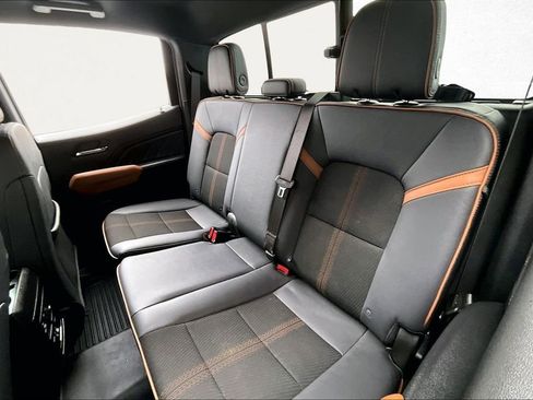 Used 2024 GMC Canyon AT4 image 21