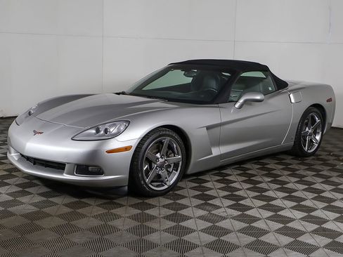 Used 2007 Chevrolet Corvette Convertible w/ Preferred Equipment Group RWD image 6