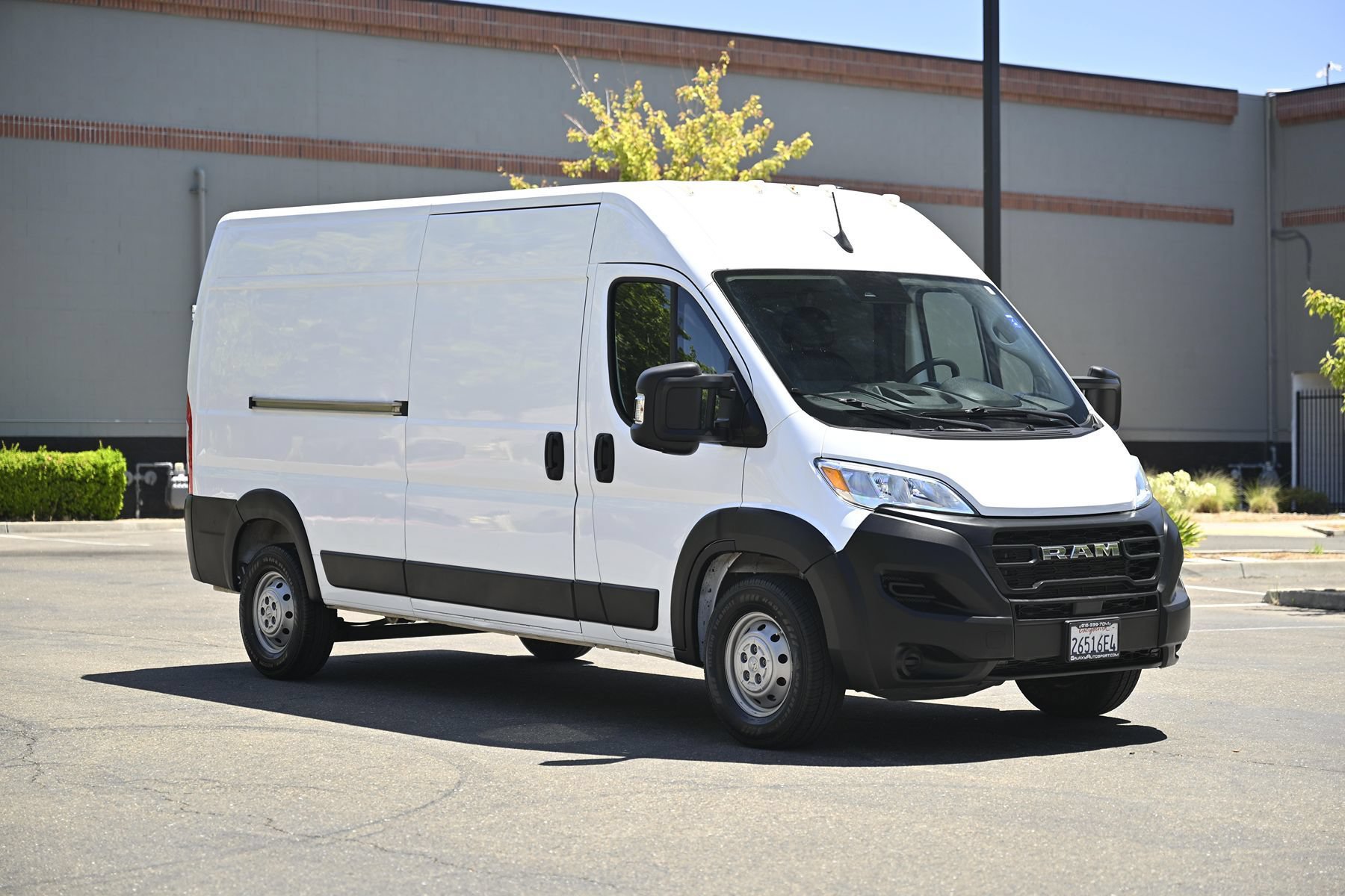 Used 2023 RAM ProMaster 2500 FWD image 1