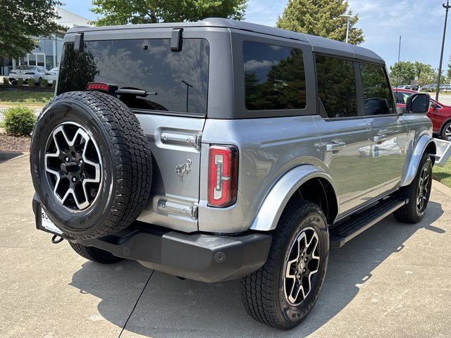 Used 2023 Ford Bronco Outer Banks AWD/4WD image 3