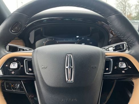 Certified 2022 Lincoln Corsair Reserve w/ Equipment Group 201A image 18