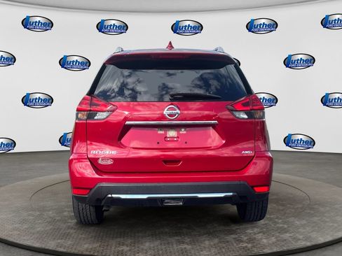 Used 2017 Nissan Rogue AWD image 4