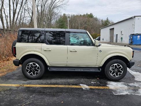 Certified 2025 Ford Bronco Outer Banks AWD/4WD image 4