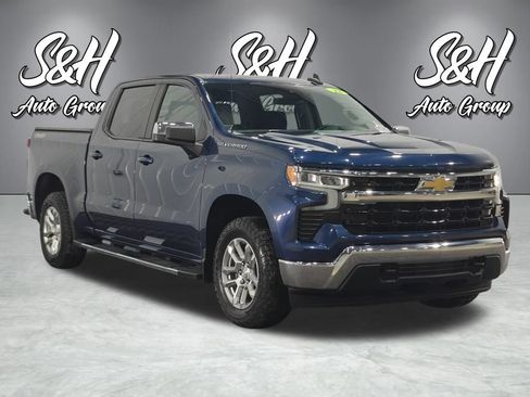 Used 2022 Chevrolet Silverado 1500 LT w/ Max Trailering Package AWD/4WD image 2