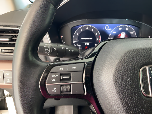 Certified 2025 Honda Pilot Elite image 15