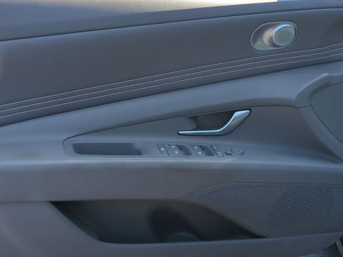 Used 2022 Hyundai Elantra SEL w/ Convenience Package image 14