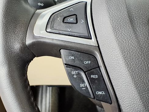 Used 2016 Ford Fusion SE w/ Equipment Group 202A FWD image 17