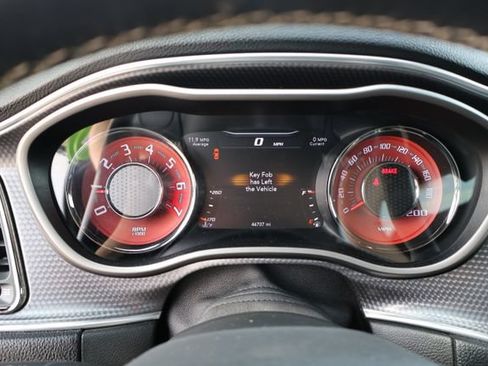 Used 2017 Dodge Challenger SRT Hellcat RWD image 15