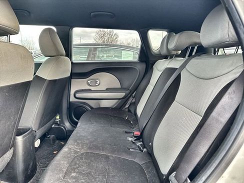 Used 2015 Kia Soul image 11