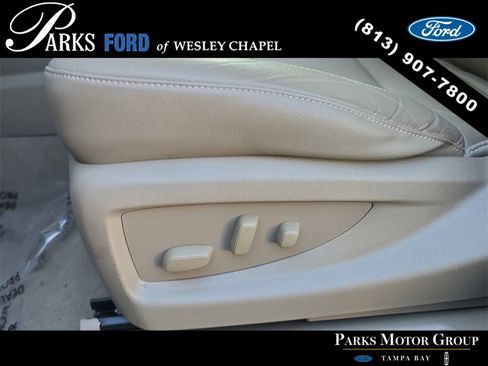 Used 2020 Chevrolet Suburban LT image 21