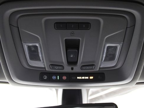 Used 2021 Chevrolet Silverado 1500 LTZ image 23