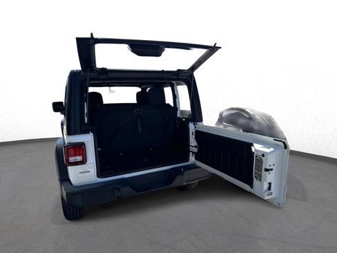 Used 2023 Jeep Wrangler Sport AWD/4WD image 11