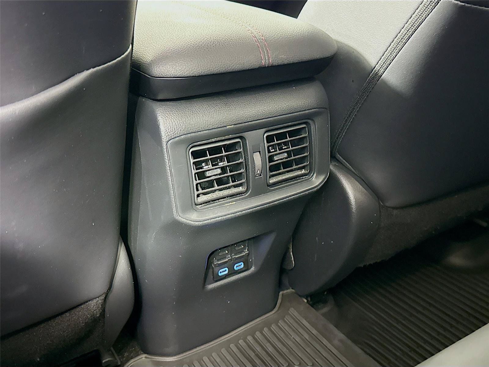 Used 2022 Toyota RAV4 XSE AWD/4WD image 18