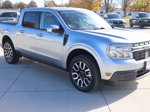 Used 2023 Ford Maverick Lariat w/ Lariat Luxury Package image 3