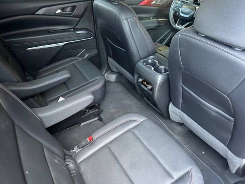 Used 2025 Chevrolet Traverse Z71 AWD/4WD image 19