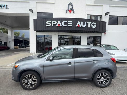 Used 2017 Mitsubishi Outlander Sport ES image 3