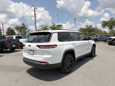 New 2026 Jeep Grand Cherokee L 4WD image 3
