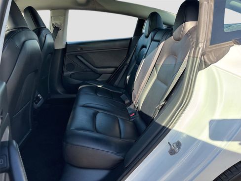 Used 2023 Tesla Model 3 Standard Range image 24