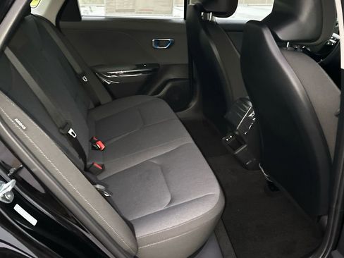 New 2025 Kia K4 LXS image 10