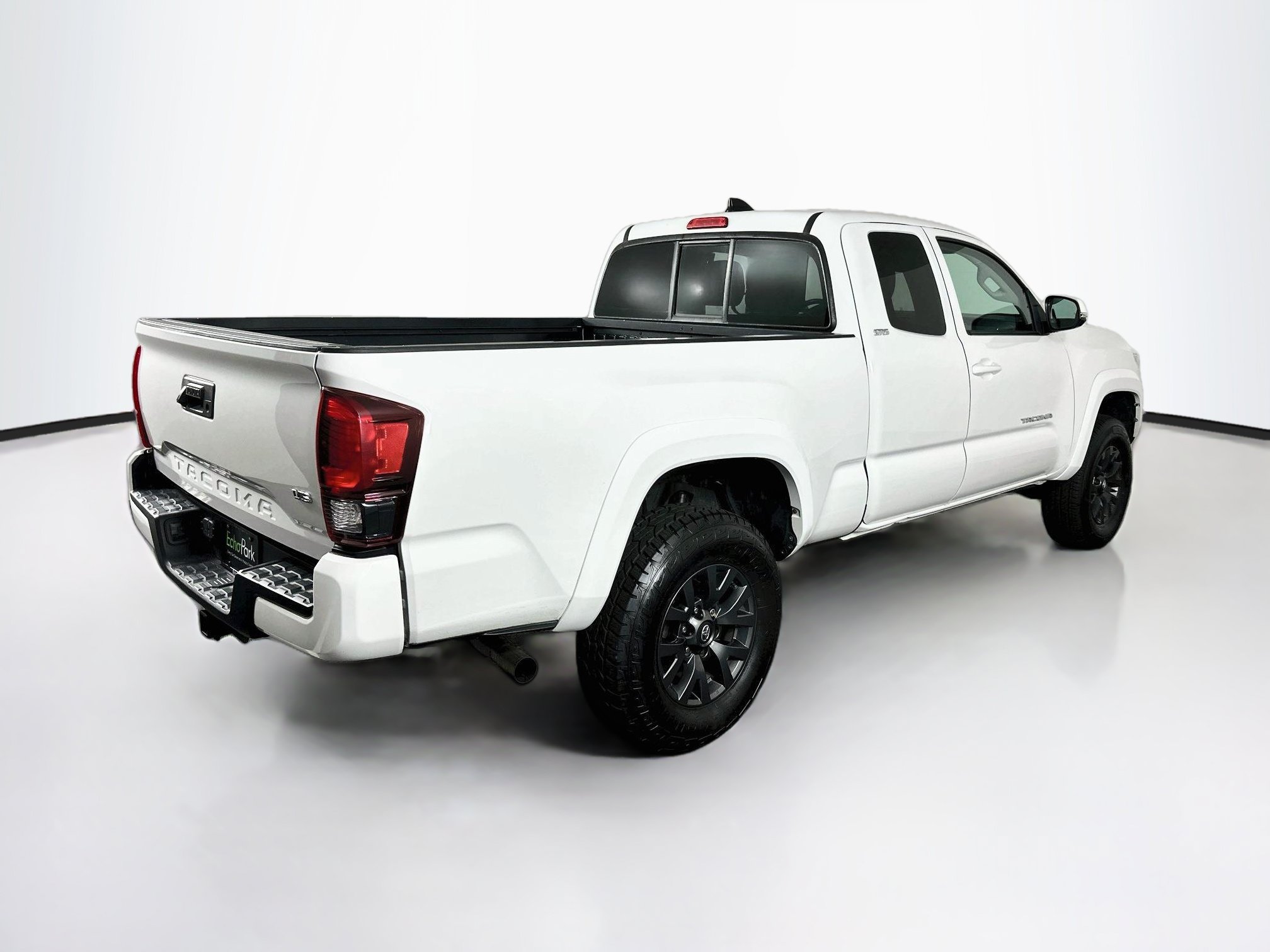 Used 2022 Toyota Tacoma SR5 w/ Technology Package RWD image 9