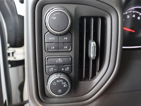 Used 2022 Chevrolet Silverado 1500 Custom Trail Boss w/ Realtree Special Edition image 21