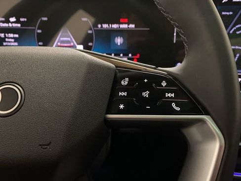 Used 2025 Audi Q5 Premium w/ Convenience Package image 36