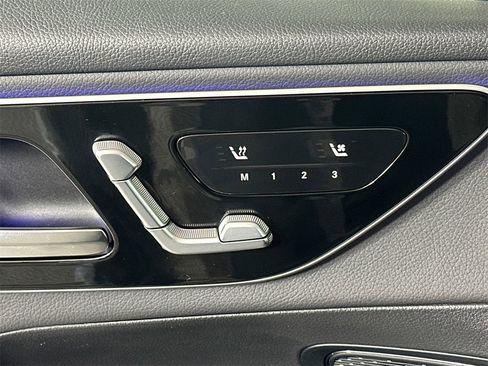 Certified 2025 Mercedes-Benz GLC 300 image 11