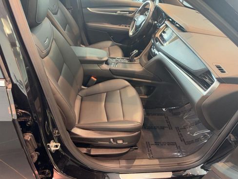 Used 2024 Cadillac XT6 Luxury w/ LPO, Floor Liner Package AWD/4WD image 29