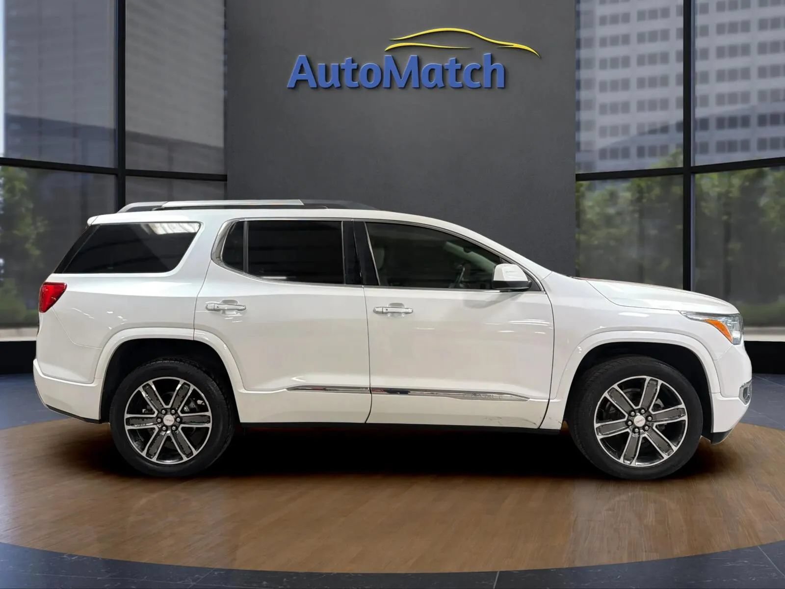 Used 2017 GMC Acadia Denali w/ Technology Package AWD/4WD image 12