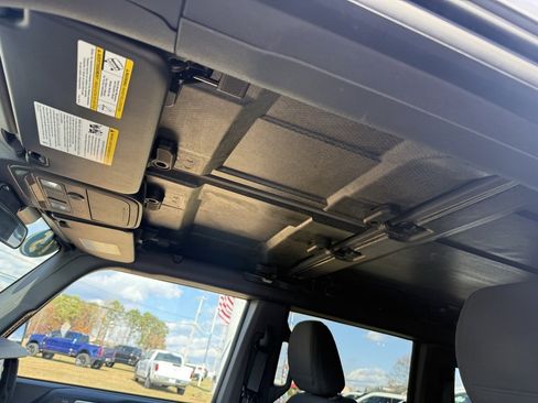 Used 2025 Ford Bronco Big Bend image 31