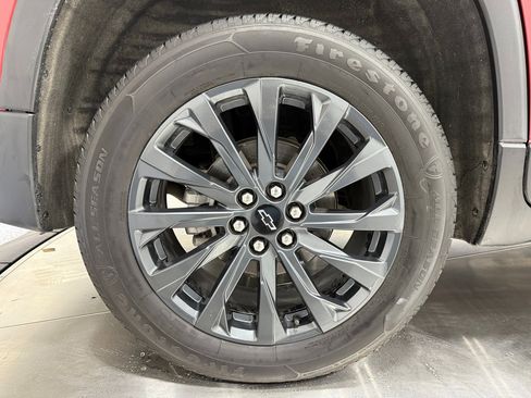 Used 2023 Chevrolet Traverse RS image 53