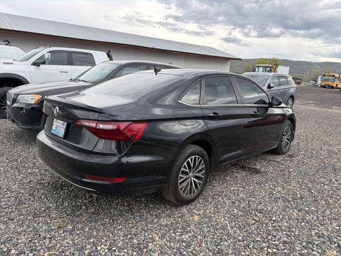 Used 2021 Volkswagen Jetta S image 2