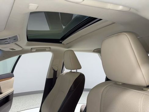 Used 2018 Lexus RX 350 AWD w/ Premium Package image 2