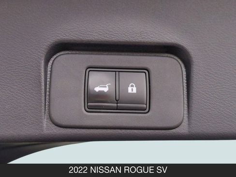 Used 2022 Nissan Rogue SV w/ SV Premium Package FWD image 26
